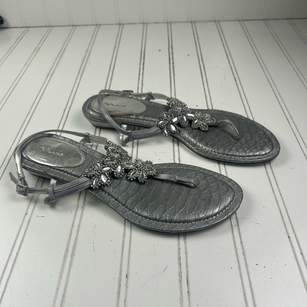 Nina Vintage Keegan Royal Embellished Silver T-Strap Sandals Women’s Size 7.5 - Picture 5 of 9